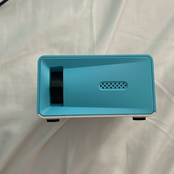 Projecter - Picture 4 of 6